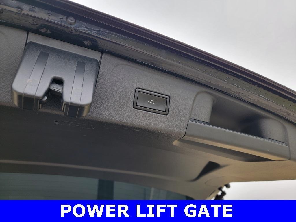 used 2020 Volkswagen Atlas car, priced at $26,000