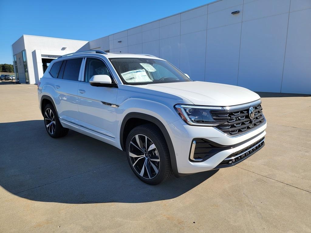 new 2026 Volkswagen Atlas car, priced at $57,286
