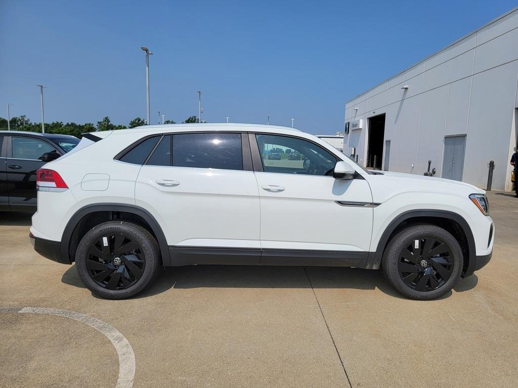 new 2025 Volkswagen Atlas Cross Sport car, priced at $47,336