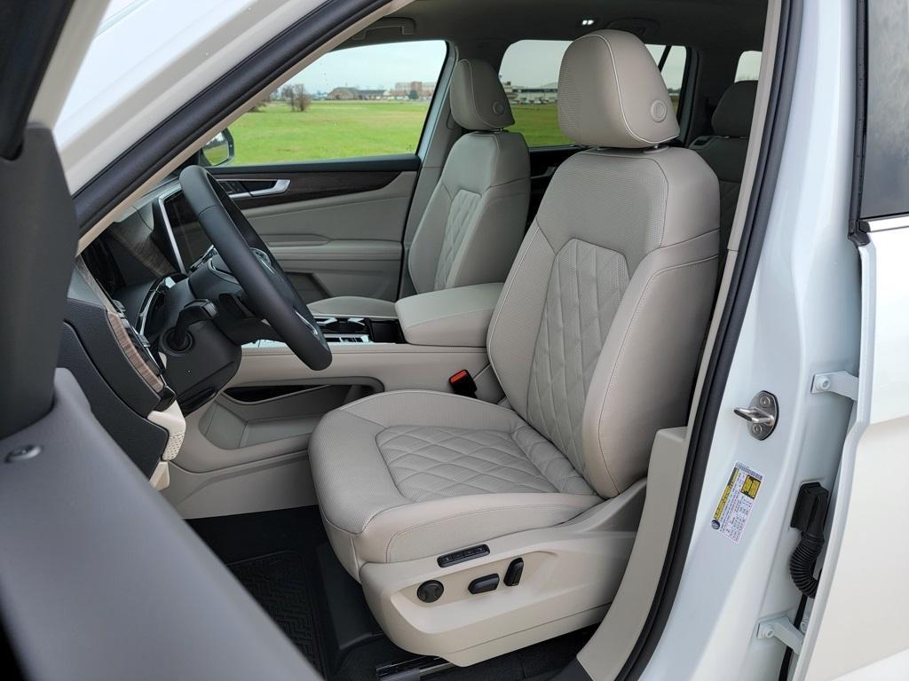 new 2026 Volkswagen Atlas car, priced at $56,091