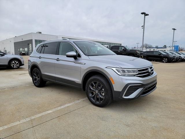 new 2024 Volkswagen Tiguan car, priced at $34,404