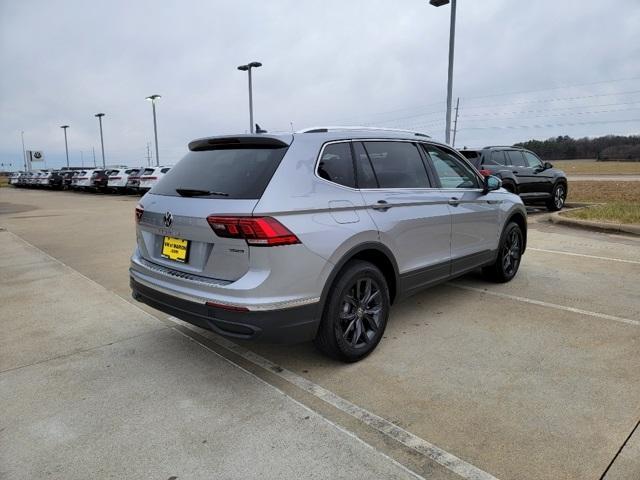 new 2024 Volkswagen Tiguan car, priced at $34,404