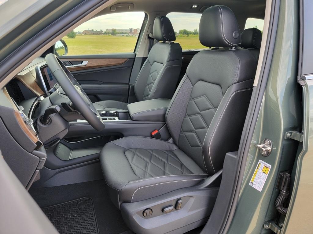 new 2026 Volkswagen Atlas car, priced at $48,531