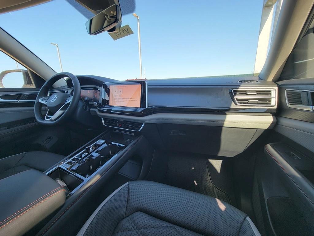new 2025 Volkswagen Atlas car, priced at $45,979
