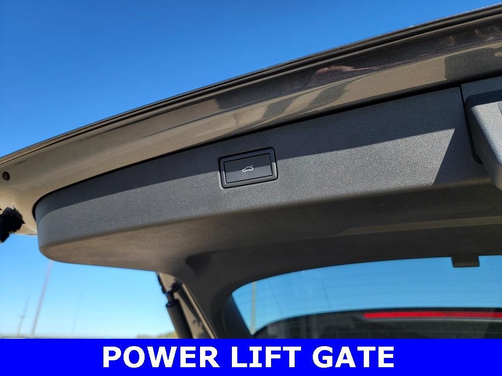 new 2025 Volkswagen Tiguan car, priced at $37,811