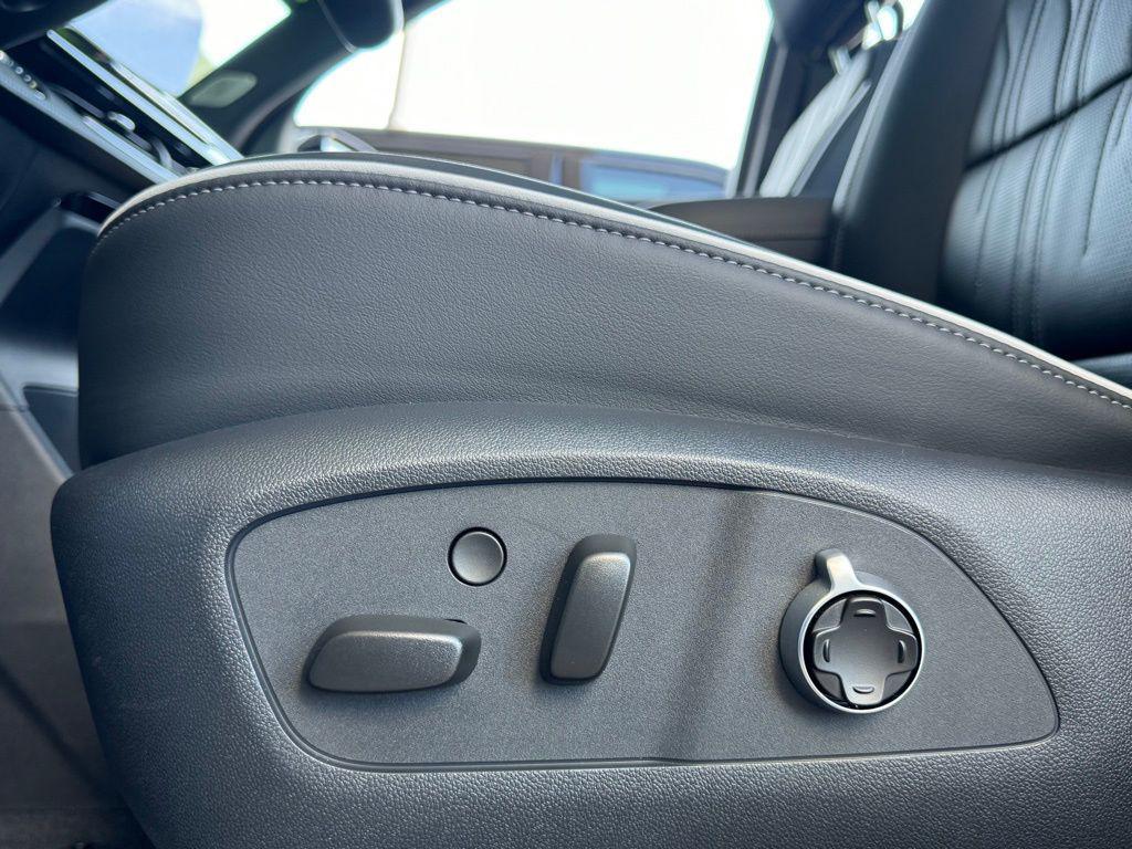 used 2026 Buick Enclave car, priced at $636,570