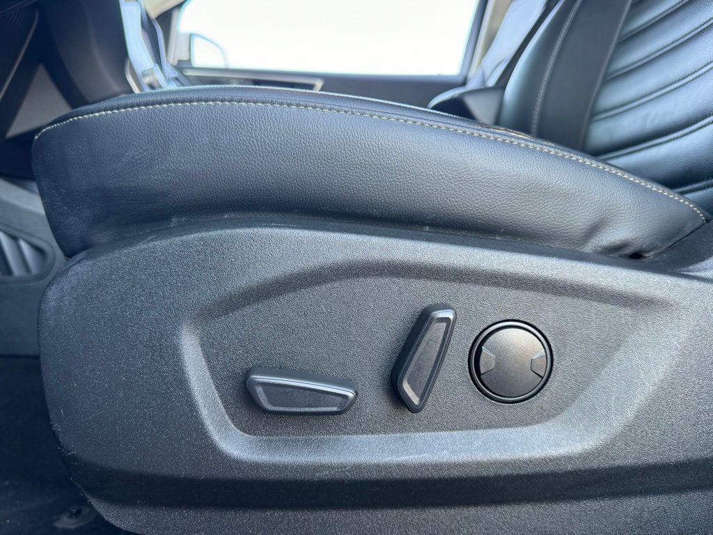 used 2022 Ford Edge car, priced at $24,233