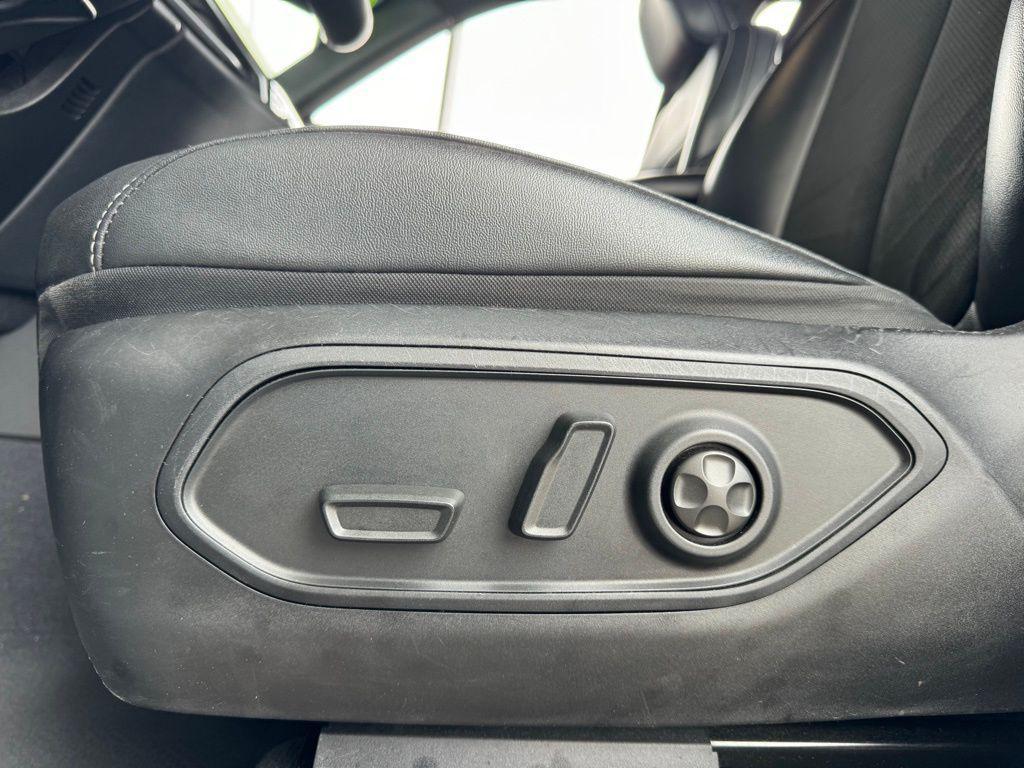 used 2023 Jeep Grand Cherokee L car, priced at $29,000