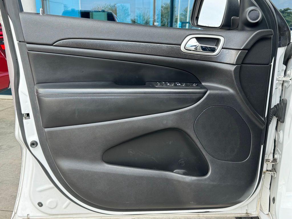 used 2018 Jeep Grand Cherokee car, priced at $14,494