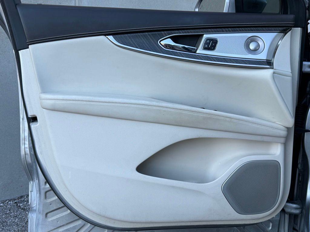 used 2020 Lincoln Nautilus car, priced at $26,691