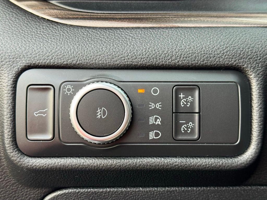 used 2022 Ford Explorer car, priced at $34,381