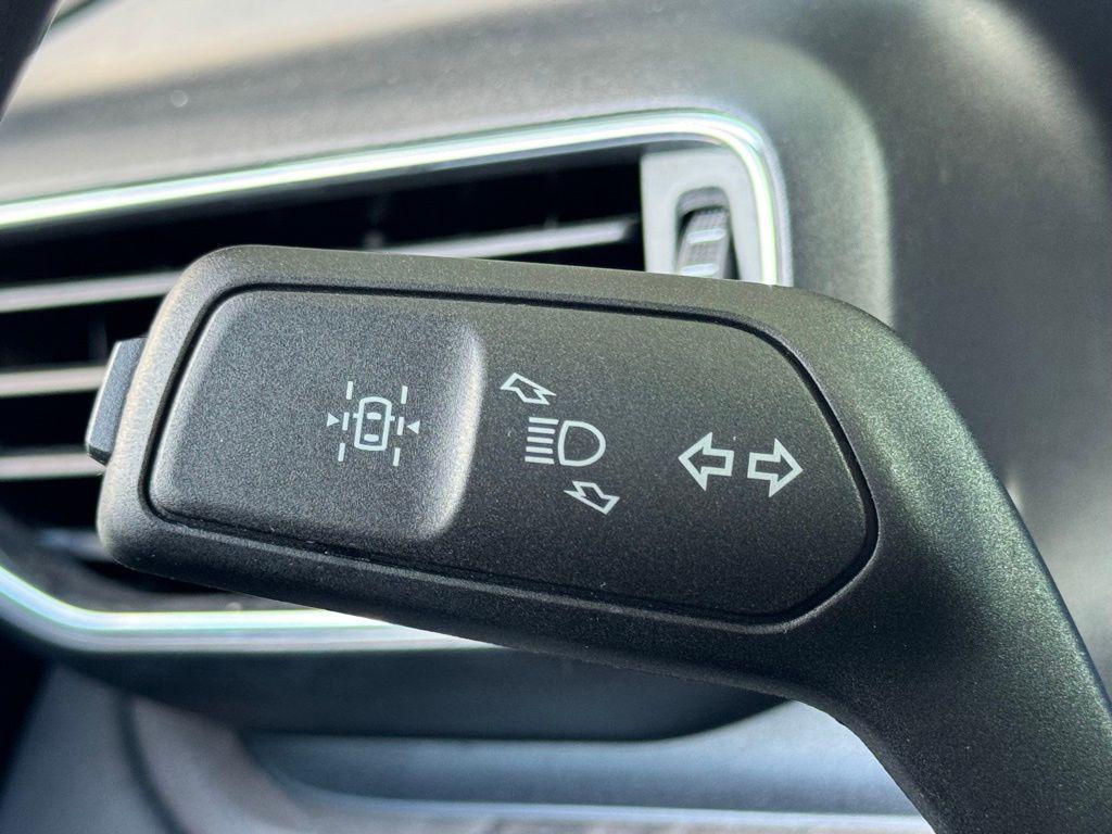 used 2023 Ford Explorer car, priced at $40,649