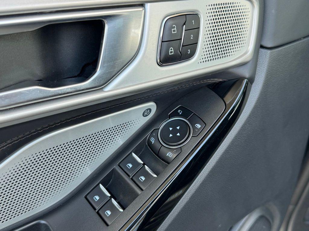 used 2023 Ford Explorer car, priced at $40,649