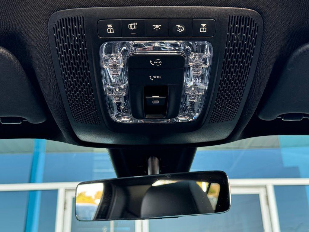 used 2023 Mercedes-Benz GLB 250 car, priced at $32,391