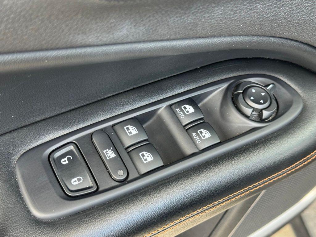 used 2019 Jeep Compass car, priced at $16,391