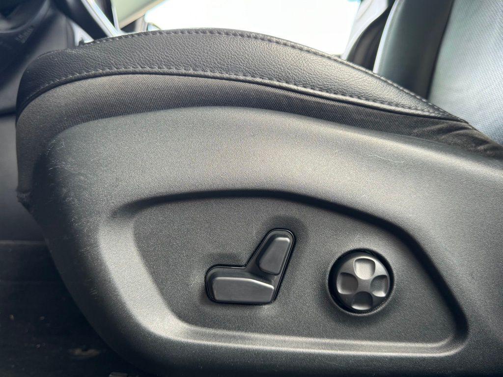 used 2019 Jeep Compass car, priced at $16,391