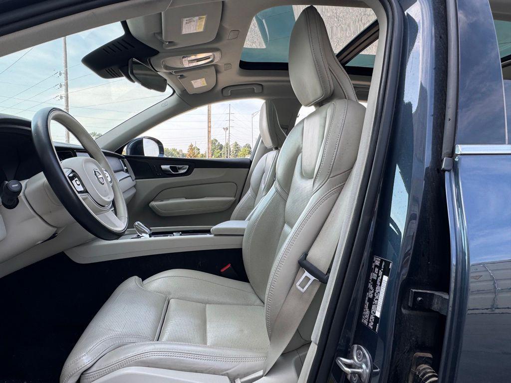 used 2022 Volvo XC60 car, priced at $26,391