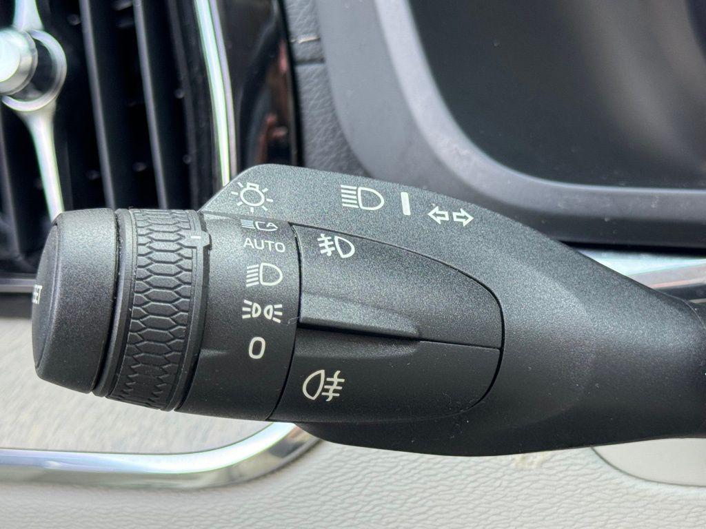 used 2022 Volvo XC60 car, priced at $26,391