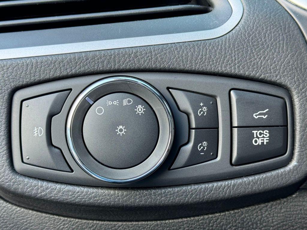 used 2021 Ford Edge car, priced at $22,858