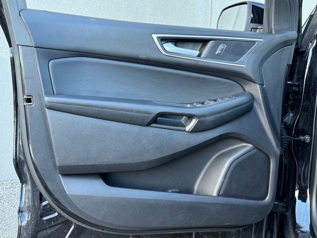 used 2021 Ford Edge car, priced at $22,858