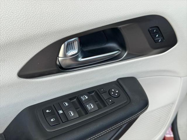 used 2023 Chrysler Pacifica car, priced at $24,000