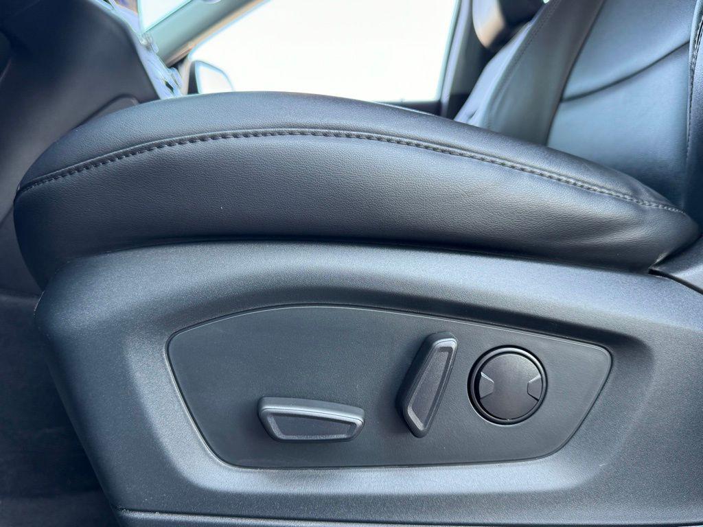 used 2022 Ford Explorer car, priced at $27,000