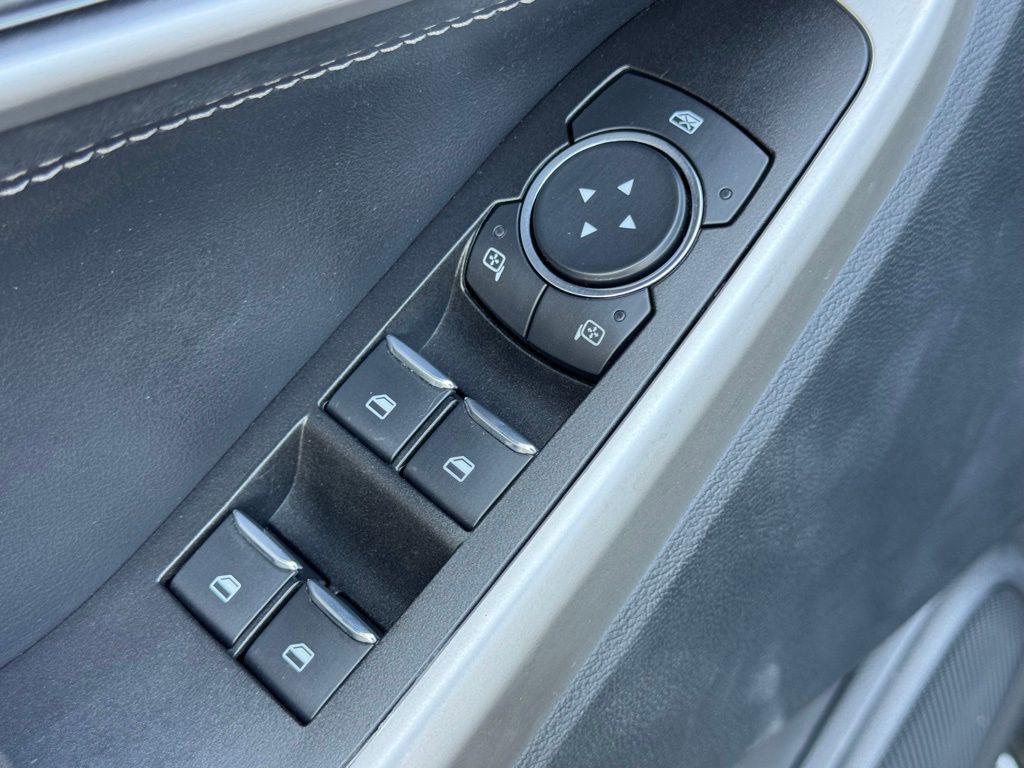 used 2022 Ford Explorer car, priced at $27,000