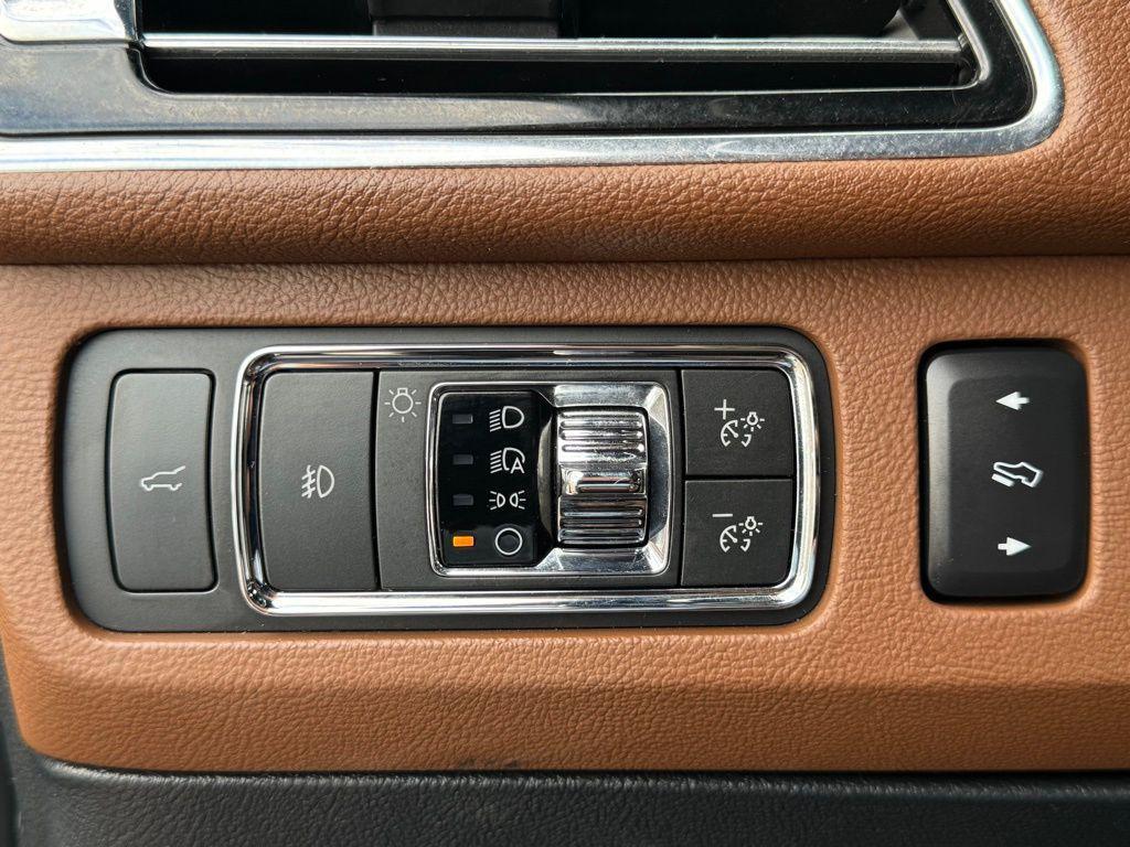 used 2022 Lincoln Navigator car, priced at $51,791