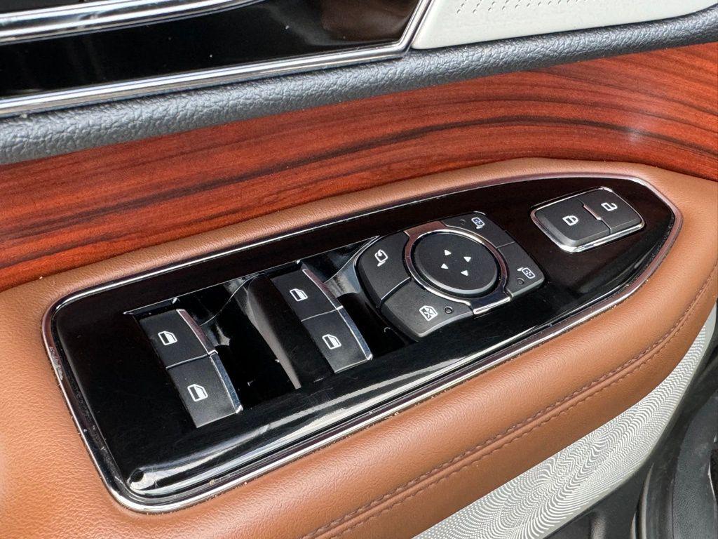 used 2022 Lincoln Navigator car, priced at $51,791