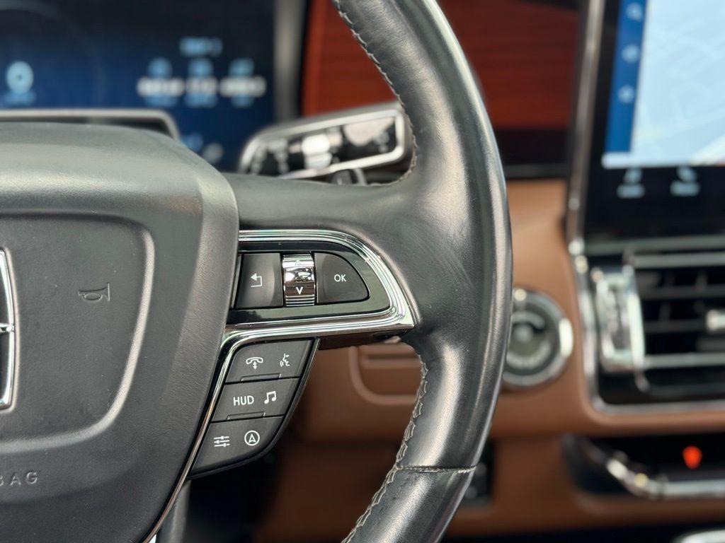 used 2022 Lincoln Navigator car, priced at $51,791