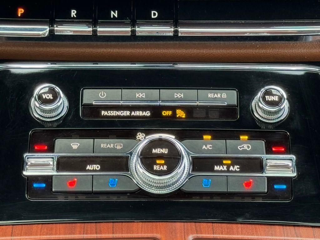 used 2022 Lincoln Navigator car, priced at $51,791