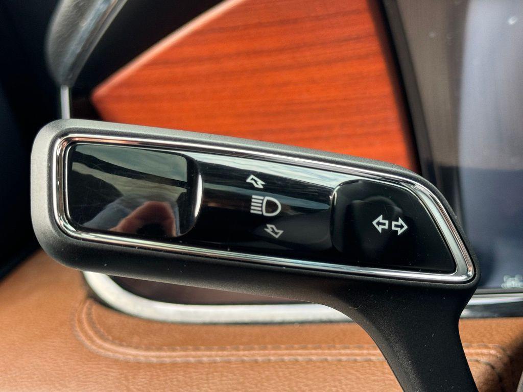 used 2022 Lincoln Navigator car, priced at $51,791