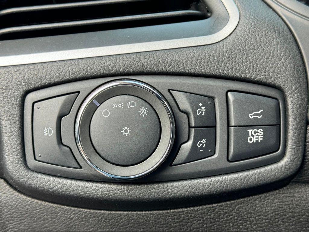 used 2022 Ford Edge car, priced at $25,284