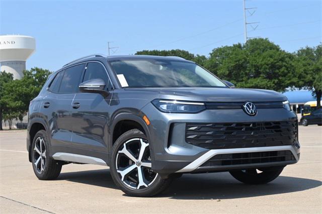 new 2025 Volkswagen Tiguan car, priced at $32,187