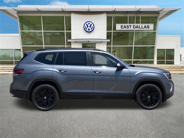 new 2024 Volkswagen Atlas car, priced at $43,062