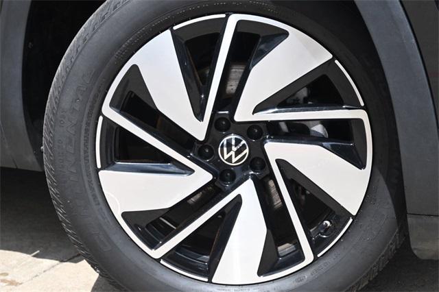 used 2024 Volkswagen Atlas car, priced at $36,942