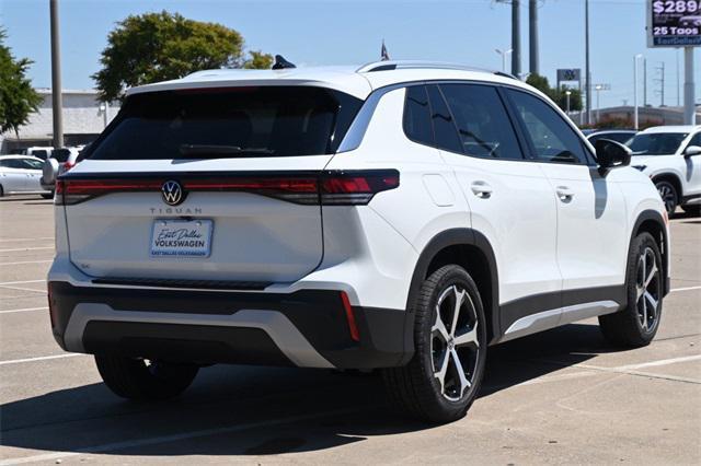 new 2025 Volkswagen Tiguan car, priced at $32,926