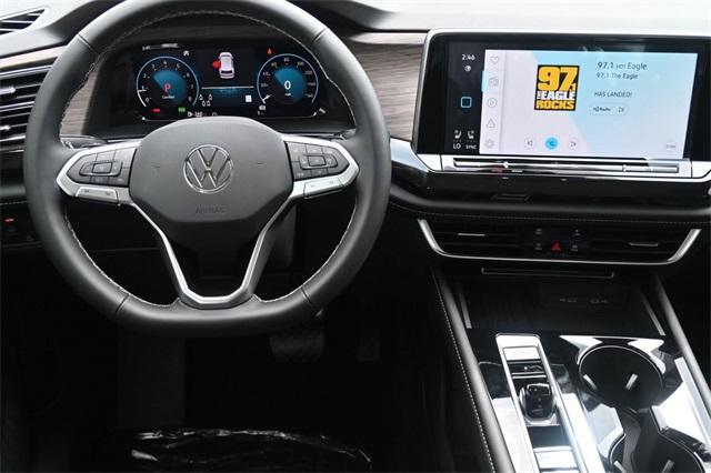 new 2025 Volkswagen Atlas car, priced at $49,606