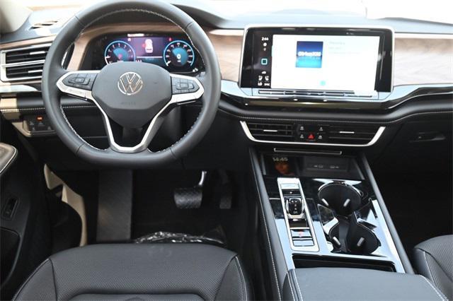 new 2026 Volkswagen Atlas car, priced at $41,086