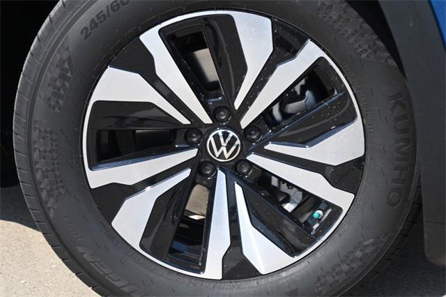 new 2026 Volkswagen Atlas car, priced at $41,086