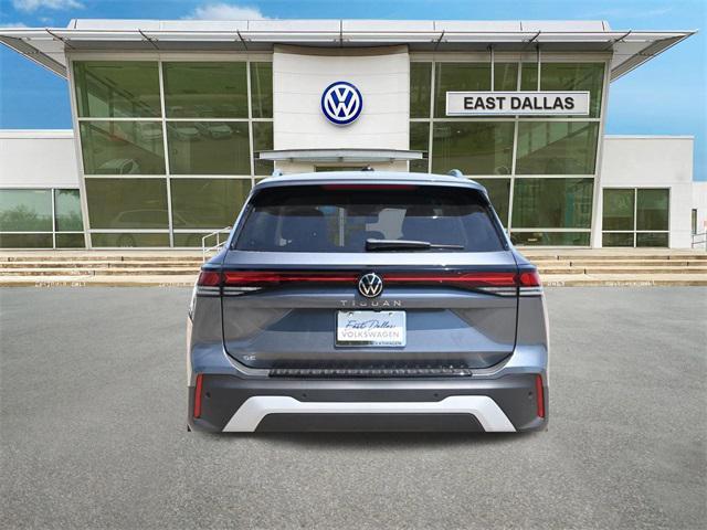new 2025 Volkswagen Tiguan car, priced at $32,187