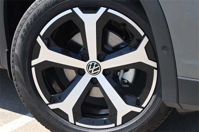 new 2025 Volkswagen Tiguan car, priced at $32,187