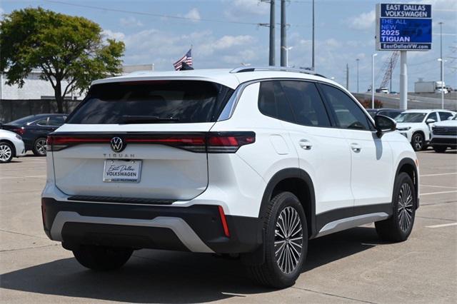 new 2025 Volkswagen Tiguan car, priced at $29,410