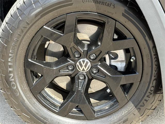 used 2024 Volkswagen Atlas car, priced at $36,578