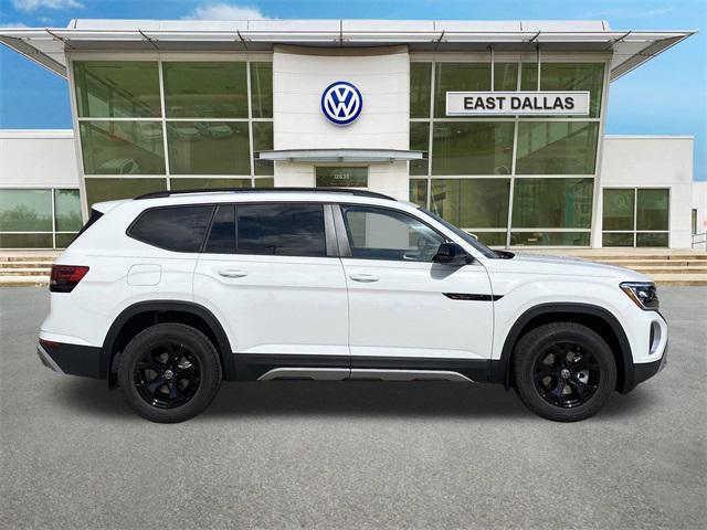 new 2025 Volkswagen Atlas car, priced at $50,054