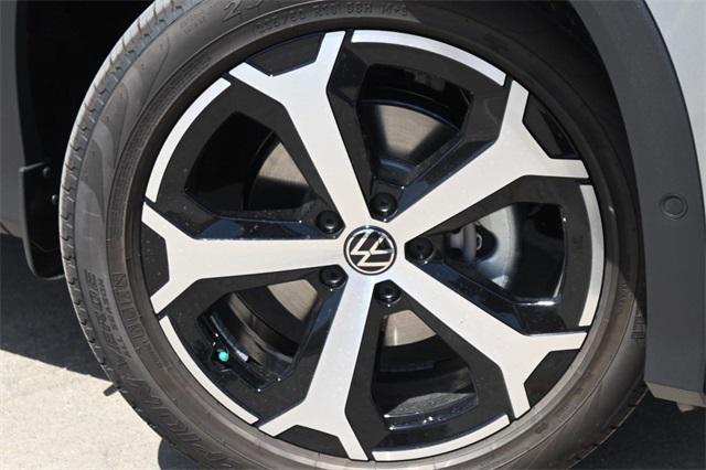 new 2025 Volkswagen Tiguan car, priced at $33,664