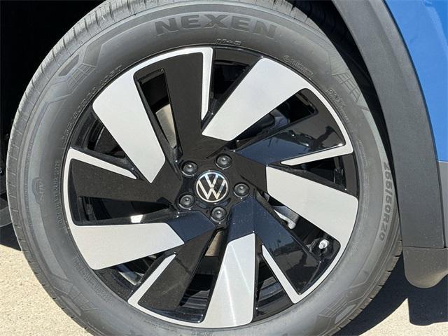 new 2026 Volkswagen Atlas Cross Sport car, priced at $45,364