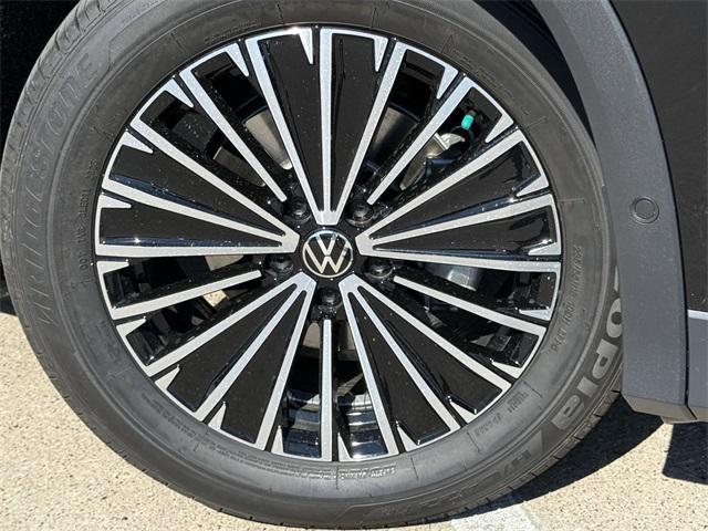 new 2025 Volkswagen Tiguan car, priced at $30,148