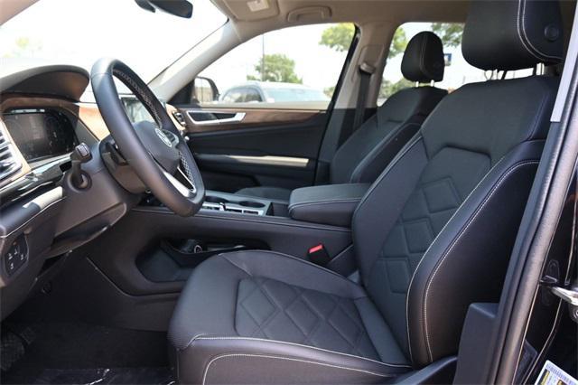 new 2025 Volkswagen Atlas car, priced at $35,740