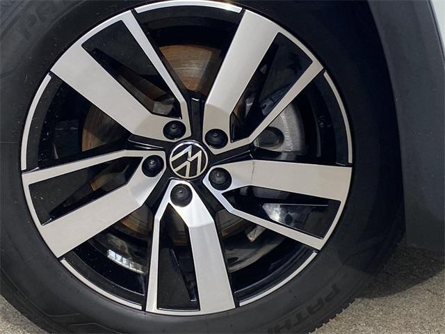 used 2022 Volkswagen Atlas car, priced at $24,988